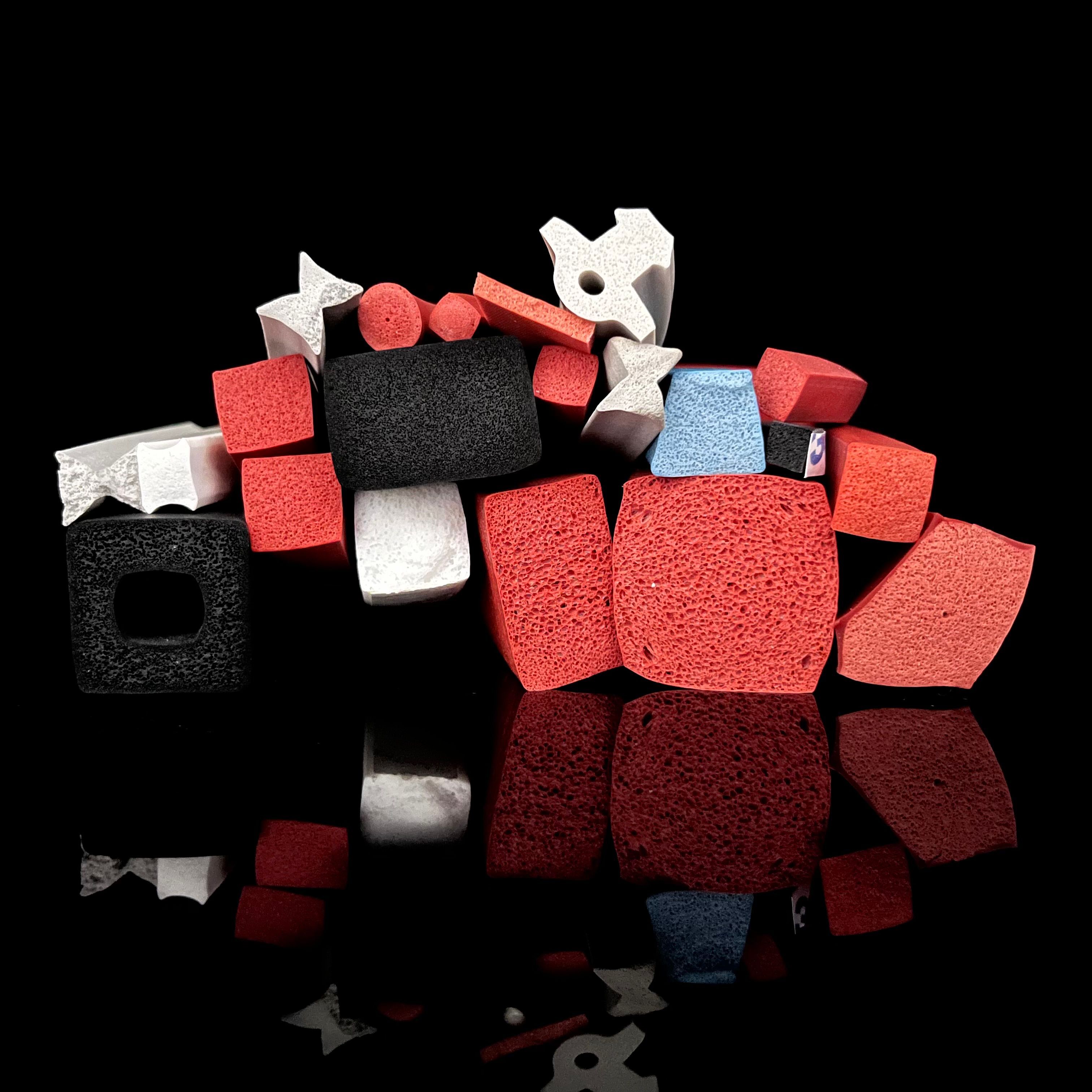 解惑防水硅胶发泡条厂家怎么选择双色、阻燃发泡条厂家售后怎么样(图1)