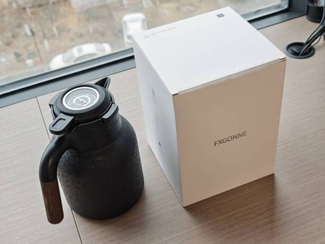 从安全到锁温都拉满！宫菱保温壶测评：欧盟认证+0胶水0重金属(图1)