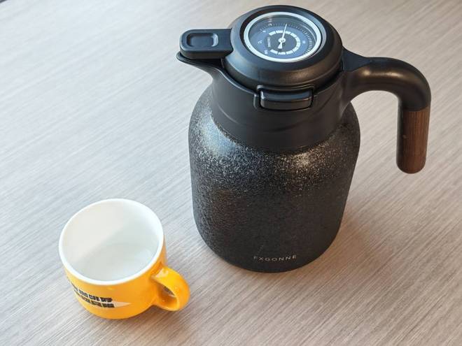 从安全到锁温都拉满！宫菱保温壶测评：欧盟认证+0胶水0重金属(图4)