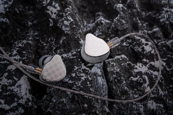 【不废话速评】OEAudioOTOKOE三动圈入耳(图5)