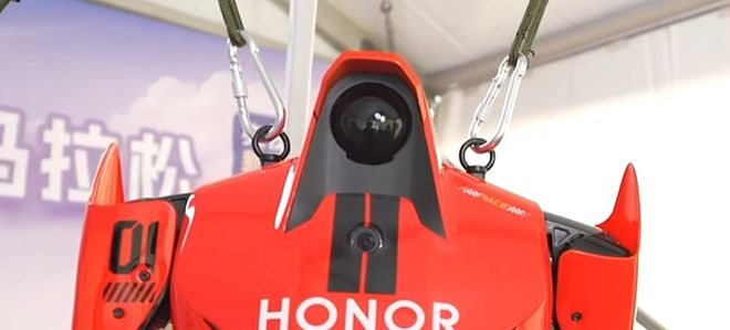 人形机器人跑赢世界冠军！刚刚(图6)