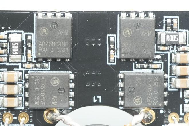 专为焕新版Model3Y设计特斯拉四合一USB-C扩展坞拆解(图7)