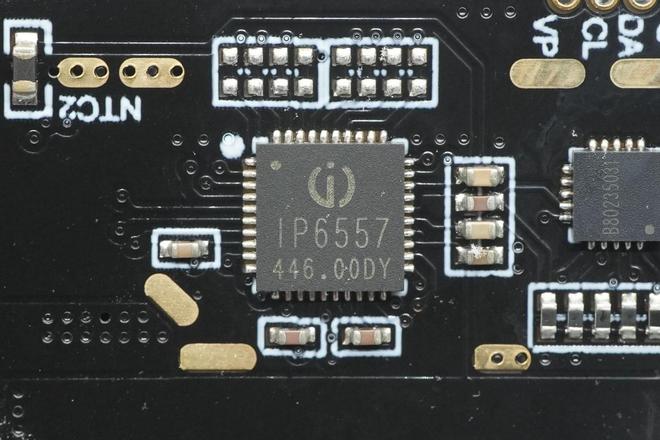 专为焕新版Model3Y设计特斯拉四合一USB-C扩展坞拆解(图5)